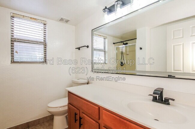 Building Photo - 13829 W Rovey Ave