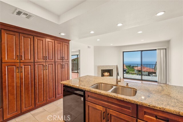 Building Photo - 25 Ocean Crest Ct