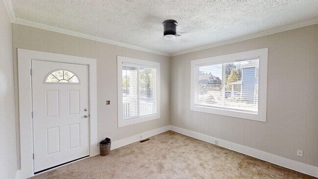 Building Photo - KJKLLC-Carlton Street