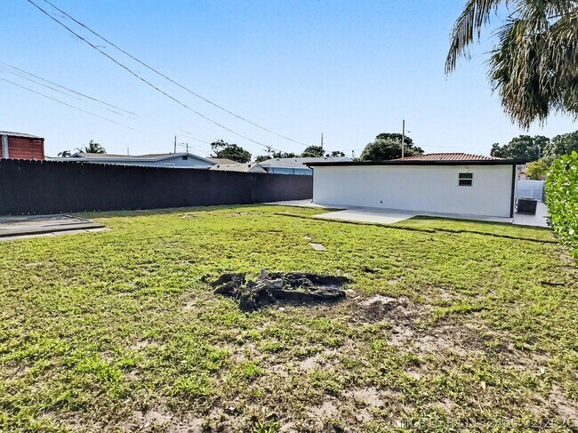 Building Photo - 5181 NW 4th Terrace
