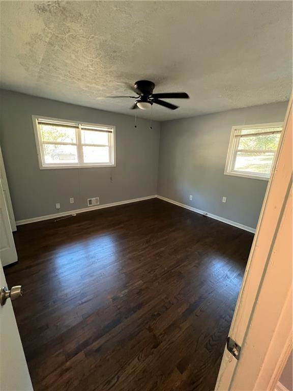 Building Photo - 1083 Center St SW