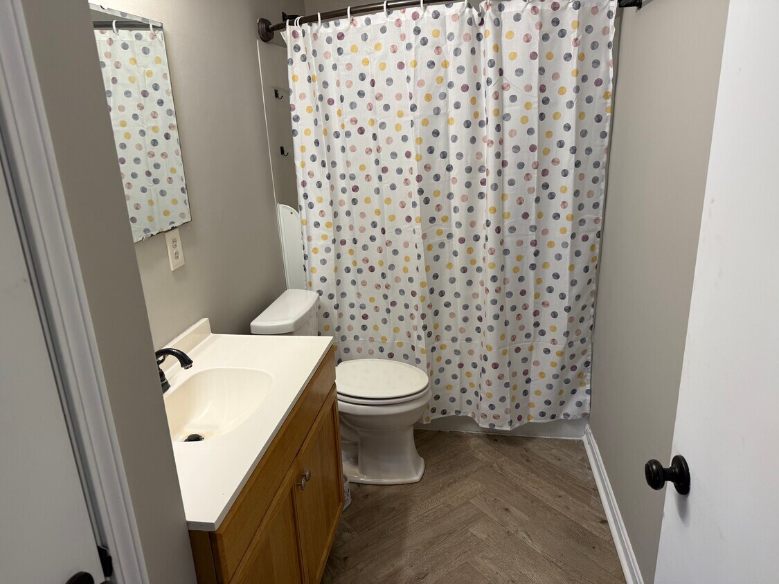 Building Photo - 6523 Heathervale Ct