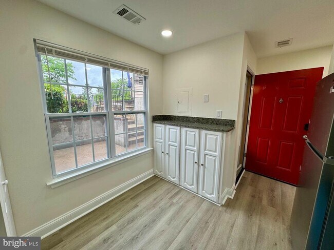 Building Photo - 1142 Windemere Ct