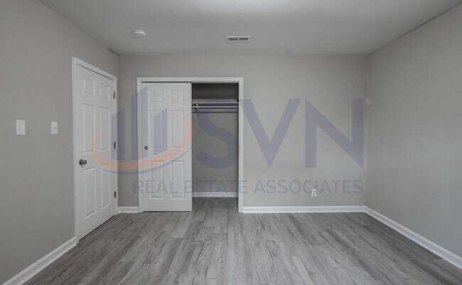 Building Photo - 1324 Bungalow Ave