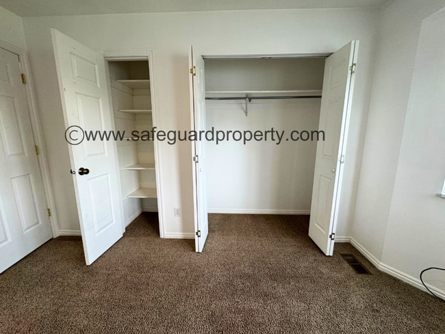 Building Photo - Cozy 2-Bedroom Home