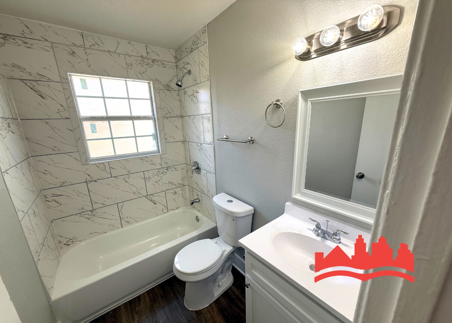 Building Photo - 2538 Lisa Ave