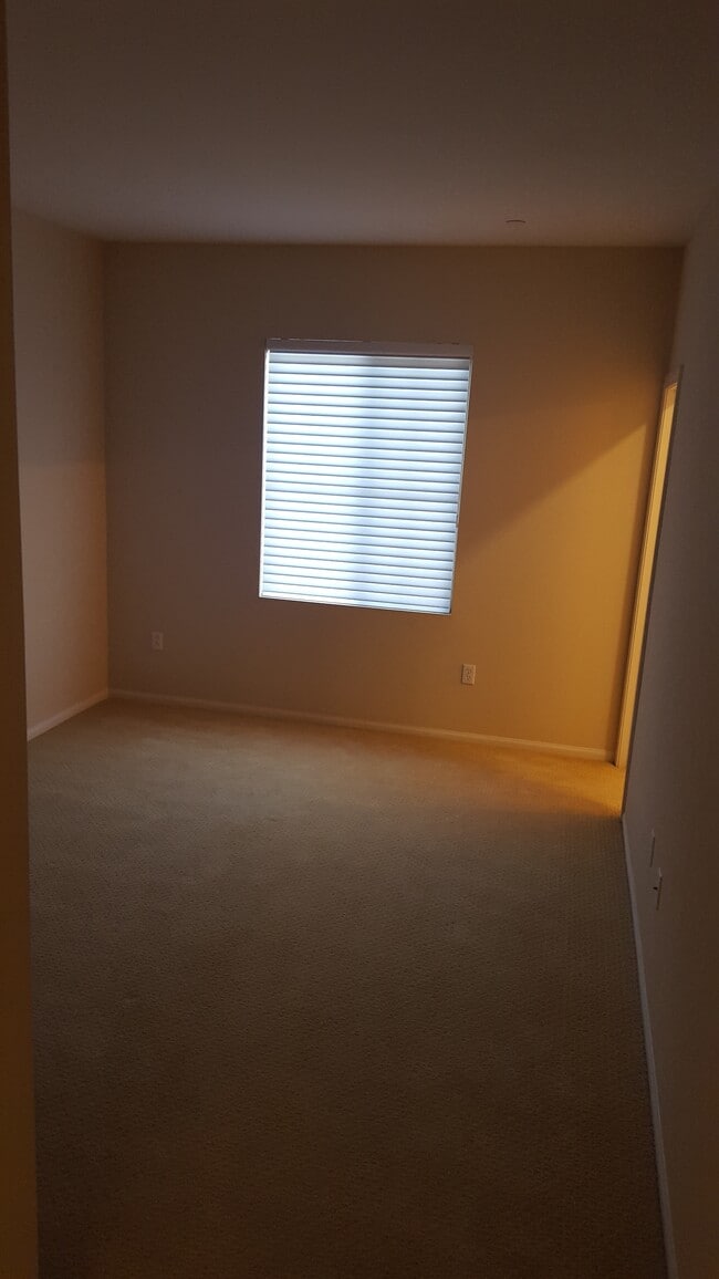 Building Photo - 10622 Golden Willow Trail