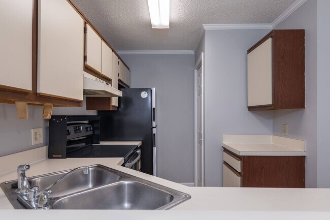 Building Photo - 109 Stratford Dr