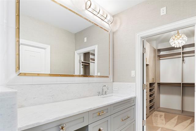 Building Photo - 5635 Cecina Dr