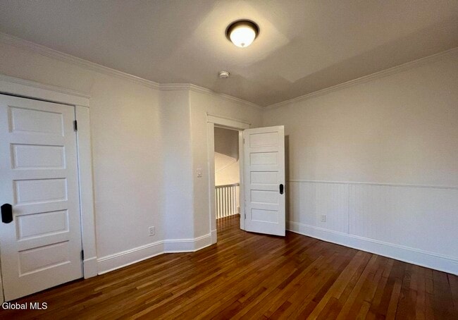 Building Photo - 14 Woodlawn Ave