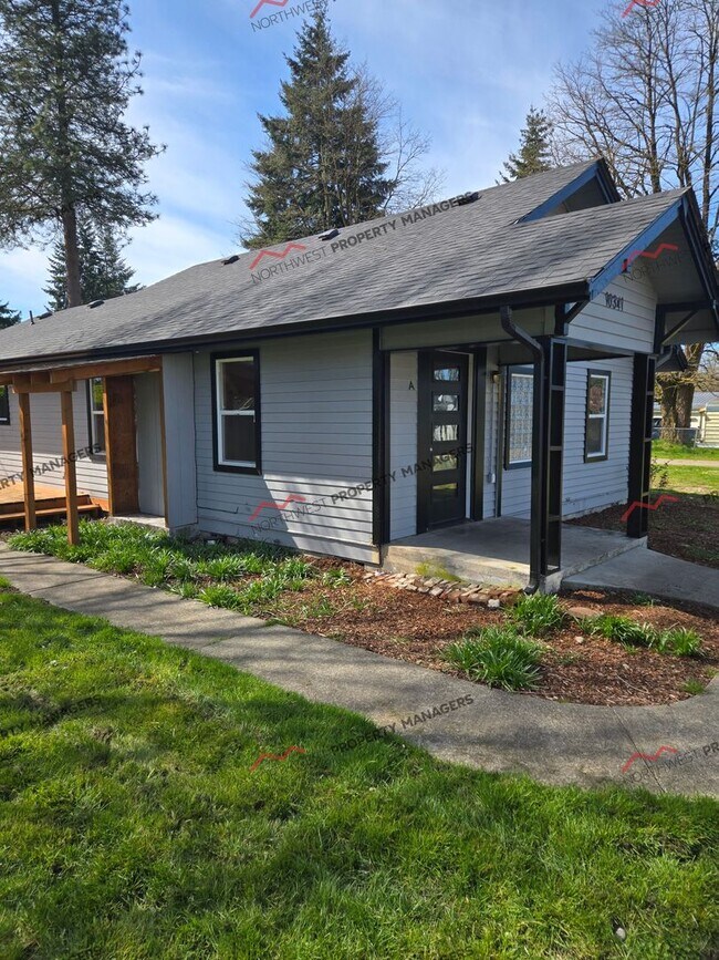 Building Photo - 10341 184th Ave SW