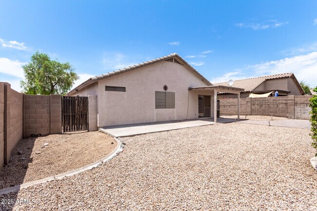 Building Photo - 16455 N 137th Dr
