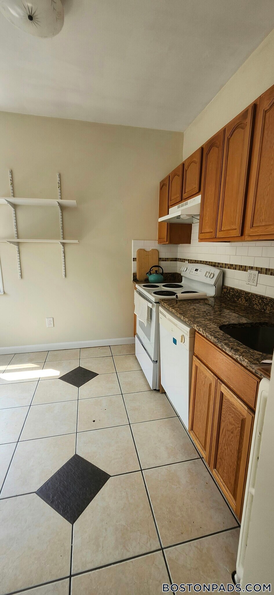 Building Photo - 22 Euston St