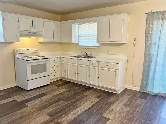 Building Photo - 718 Powhatan Pkwy