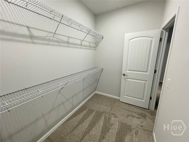 Building Photo - 750 Sessile Oak Dr