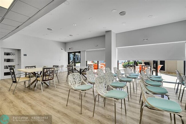 Building Photo - 3800 Galt Ocean Dr