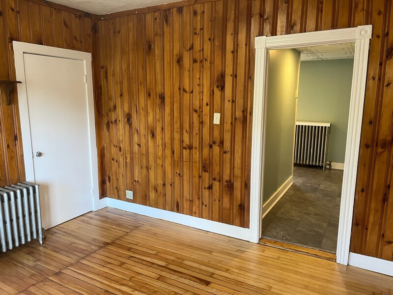 Building Photo - 24 Rowe Ave
