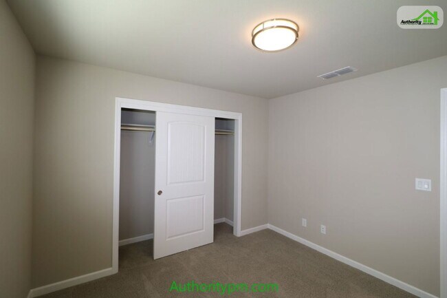 Building Photo - 844 Mission De Oro Dr