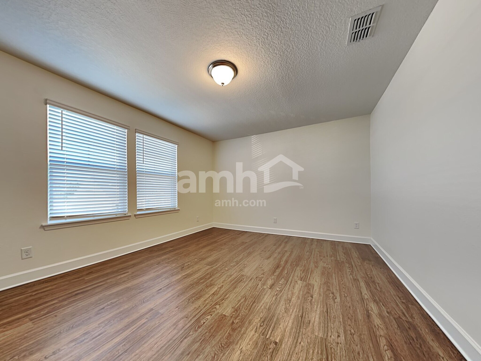 Building Photo - 105 Moultrie Crossing Ln