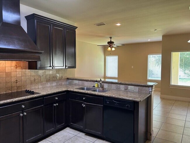 Building Photo - 3335 Hagen Lp