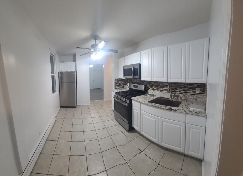 kitchen - 79 Davidson St