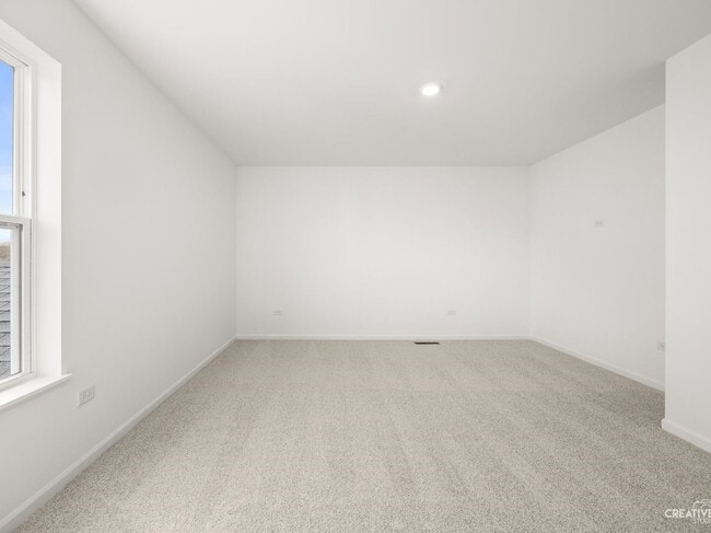 Building Photo - 421 Hathaway Ln