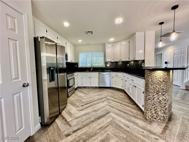 Building Photo - 6545 Cedar Waxwing St