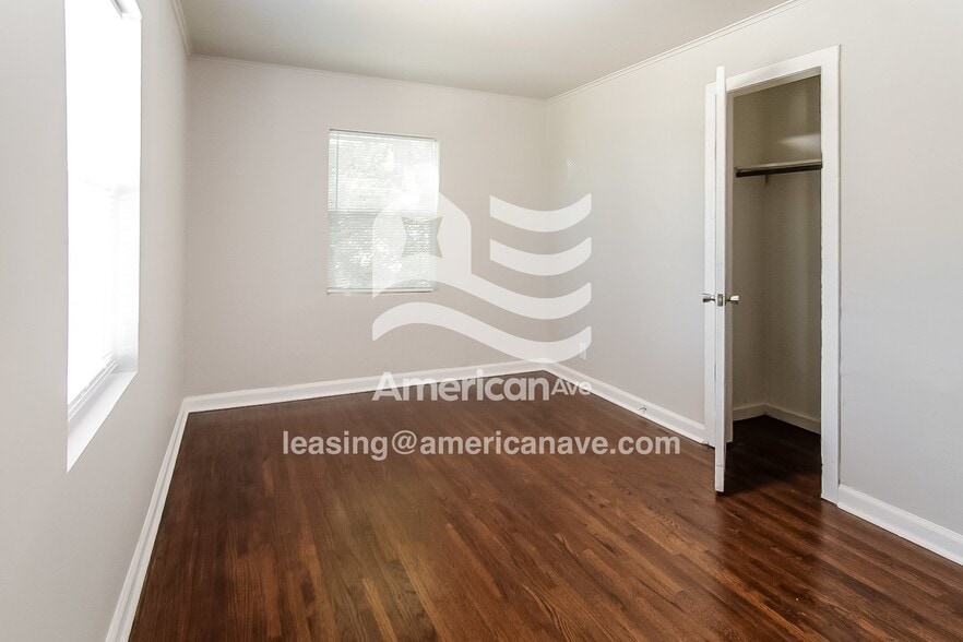 Building Photo - 2456 N Cheyenne Ave