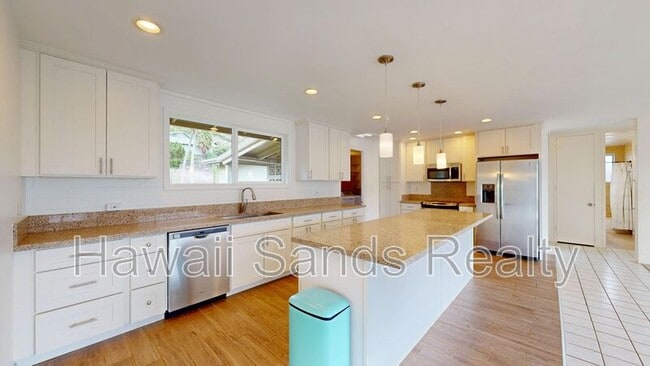 Building Photo - 366 Poipu Dr