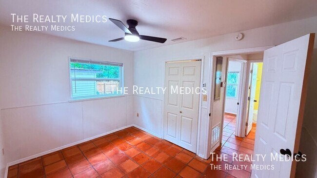 Building Photo - 31061 Lochmore Cir
