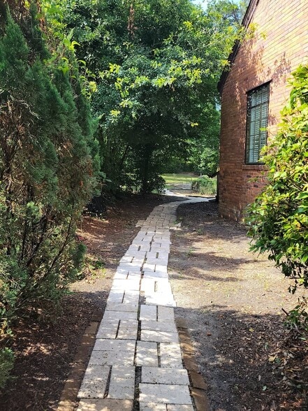 Building Photo - 2116 Market St