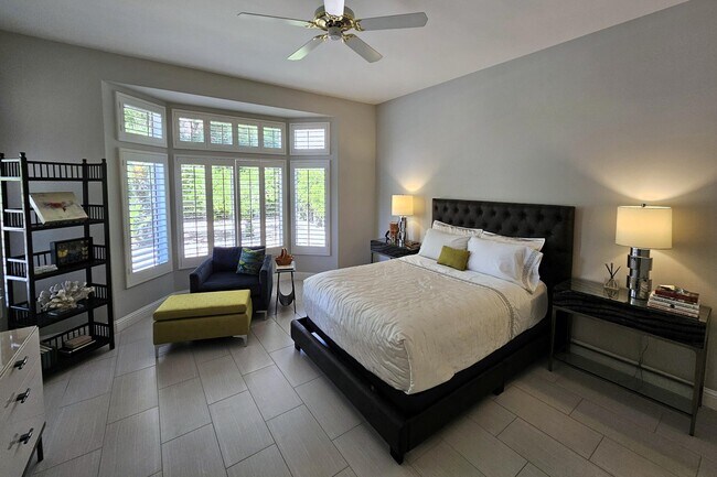 Building Photo - 78622 Waterfall Dr