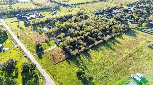 Building Photo - 2016 Davis Bend Rd