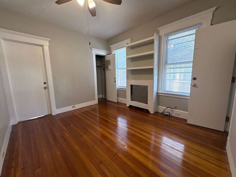 Building Photo - 64 Stanley St