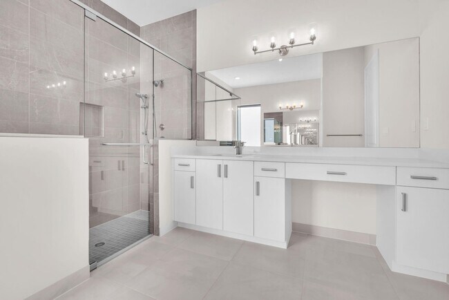 Building Photo - 10990 Violet Mdw St