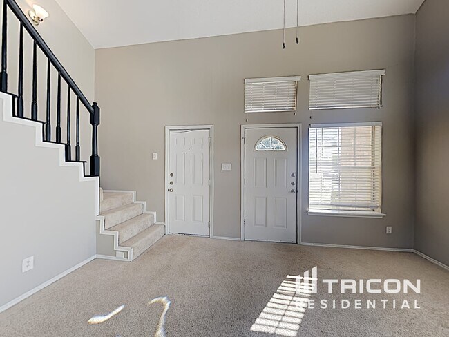 Building Photo - 6701 Silver Sage Dr