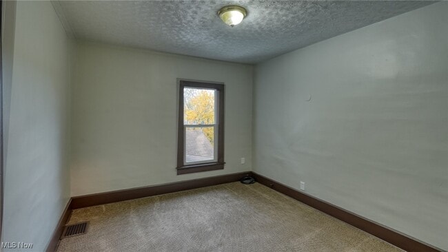 Building Photo - 823 Beatty Ave