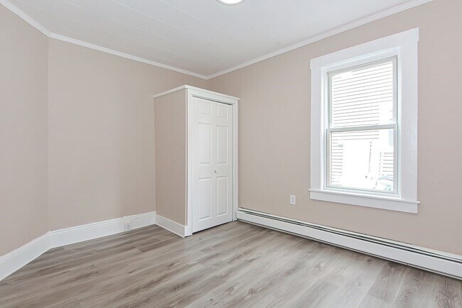 Building Photo - 78 Boisvert St