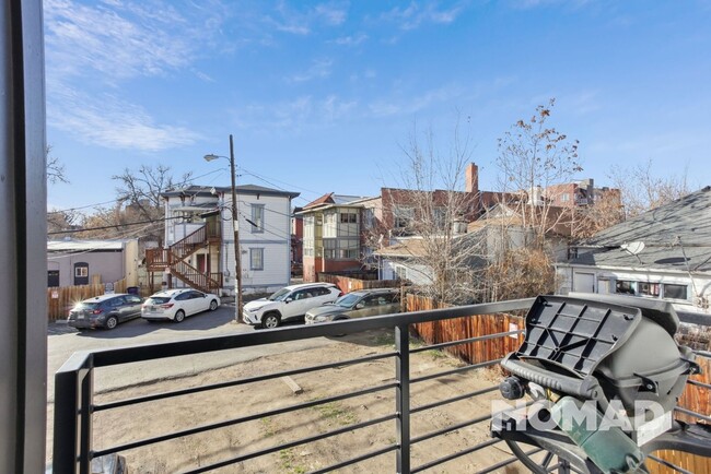 Building Photo - Charming 2BR Townhome in Denver