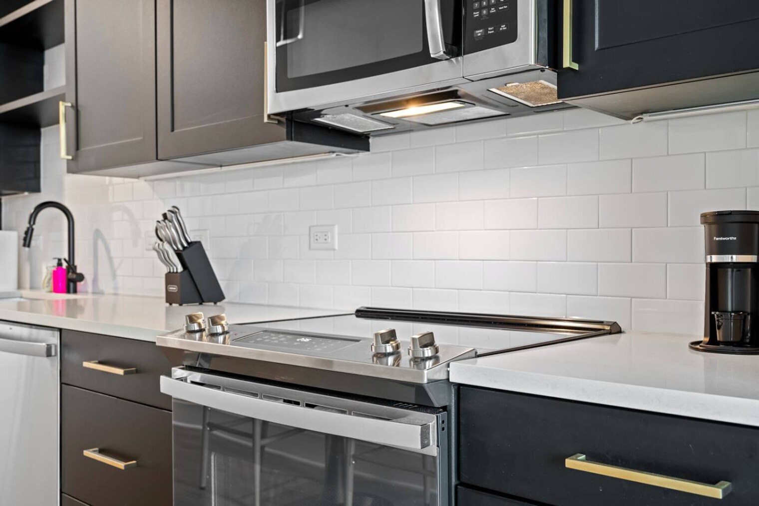 Building Photo - 3629 W Cypress St