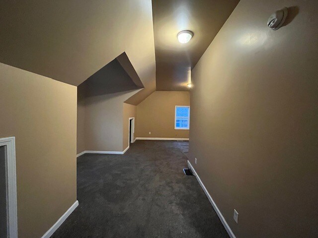 Building Photo - 411 Studebaker St