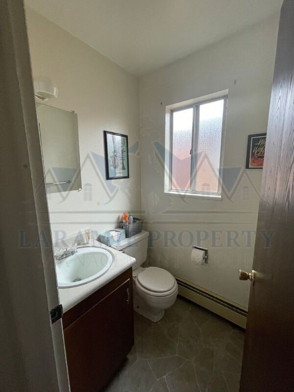 Building Photo - 710 Downey St