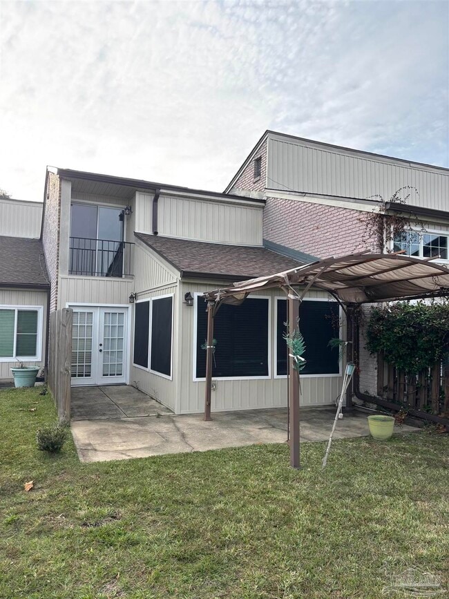 Building Photo - 4712 Huron Dr