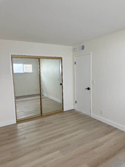 Building Photo - 2142 Van Karajan Dr