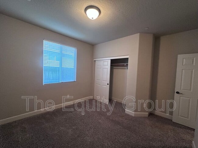 Building Photo - 2840 Channel Reef Ave