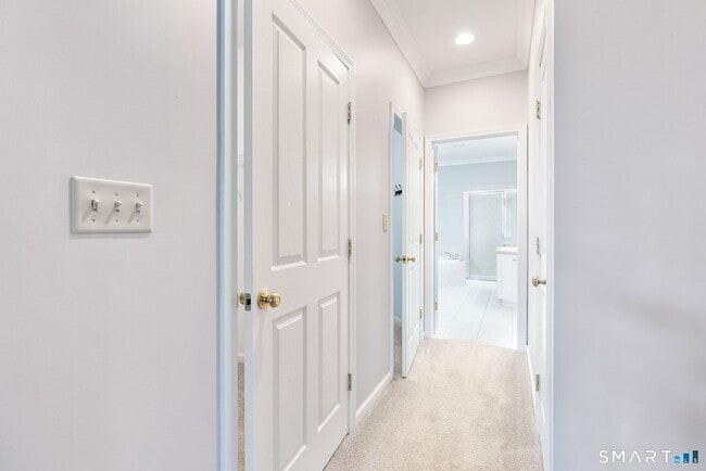 Building Photo - 5 Pierson Green