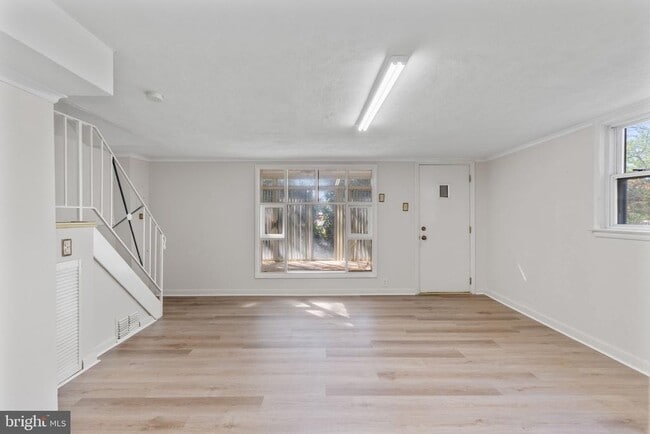 Building Photo - 9967 Verree Rd