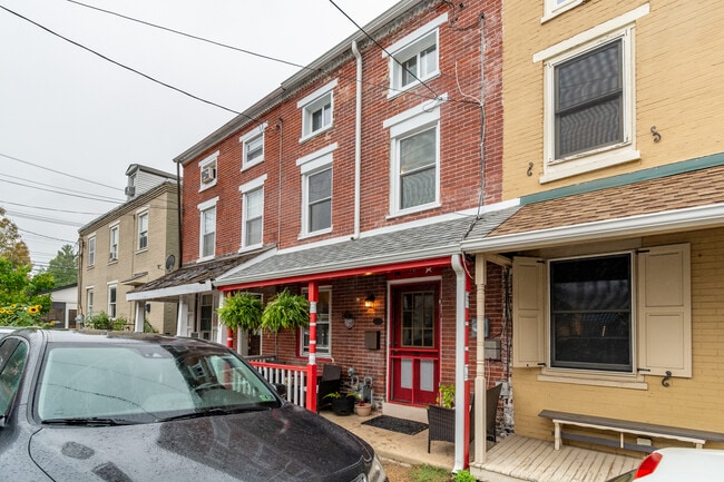 Building Photo - 76 Coryell St