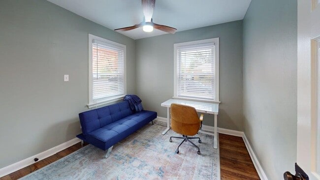 Building Photo - Charming Furnished 3 Bed 1 Bath with Fence...