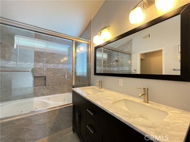 Building Photo - 16615 Windcrest Dr